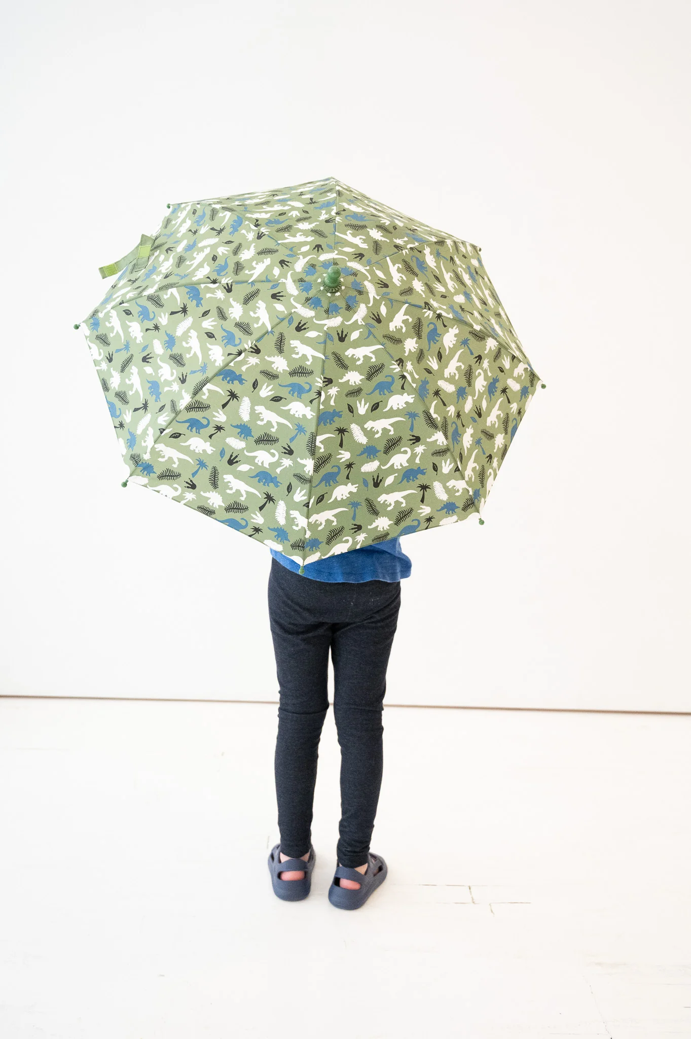 Kid's Rain-Activated Color Changing Umbrella - Image 14
